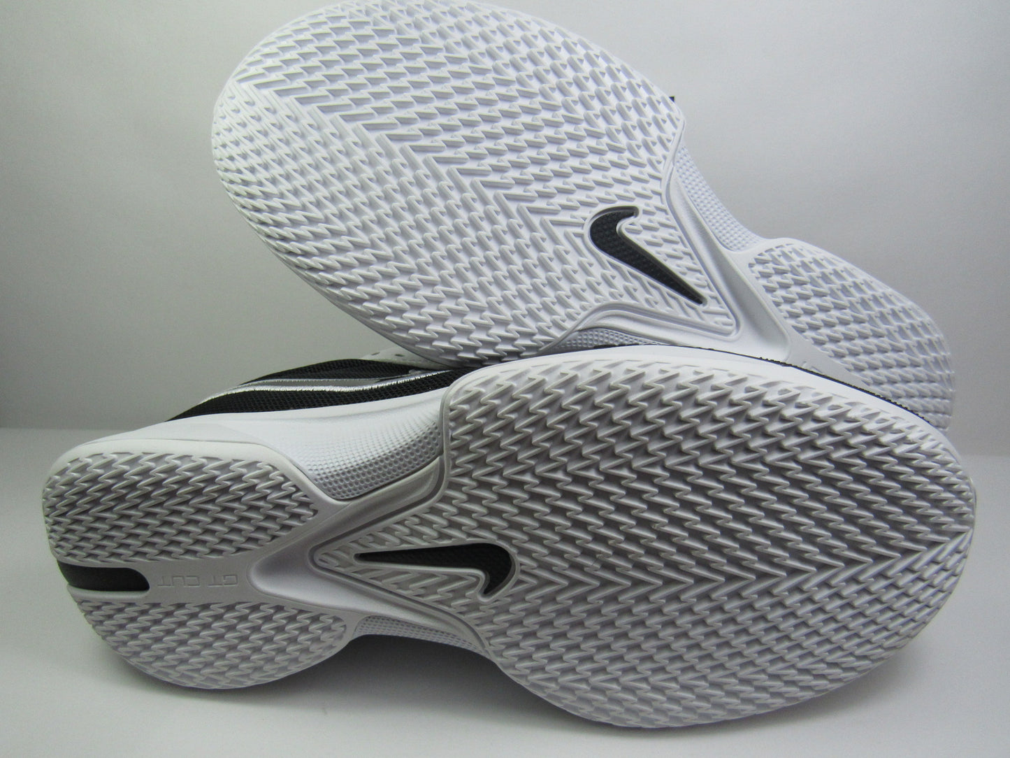 NIKE GT CUT ACADEMY PANDA EN CAJA