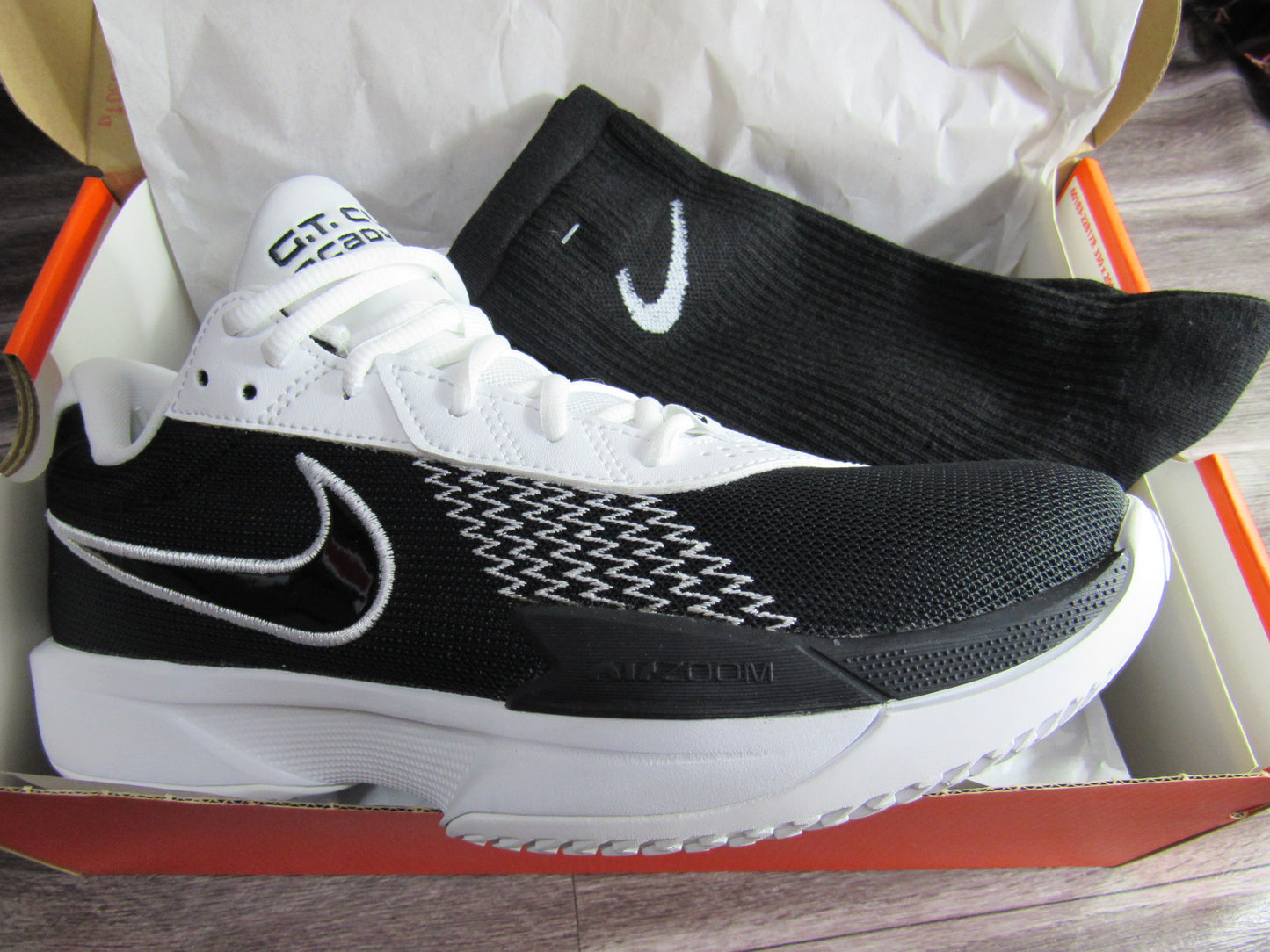 NIKE GT CUT ACADEMY PANDA EN CAJA