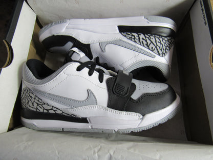 JORDAN LEGACY 312 GREY KIDS PS EN CAJA (20 CM)