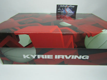 KYRIE IRVING 4 UNCLE DREW EN CAJA