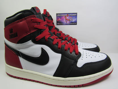 JORDAN 1 HIGH BLACK TOE REIMAGINED EN CAJA CON EXTRA LACES