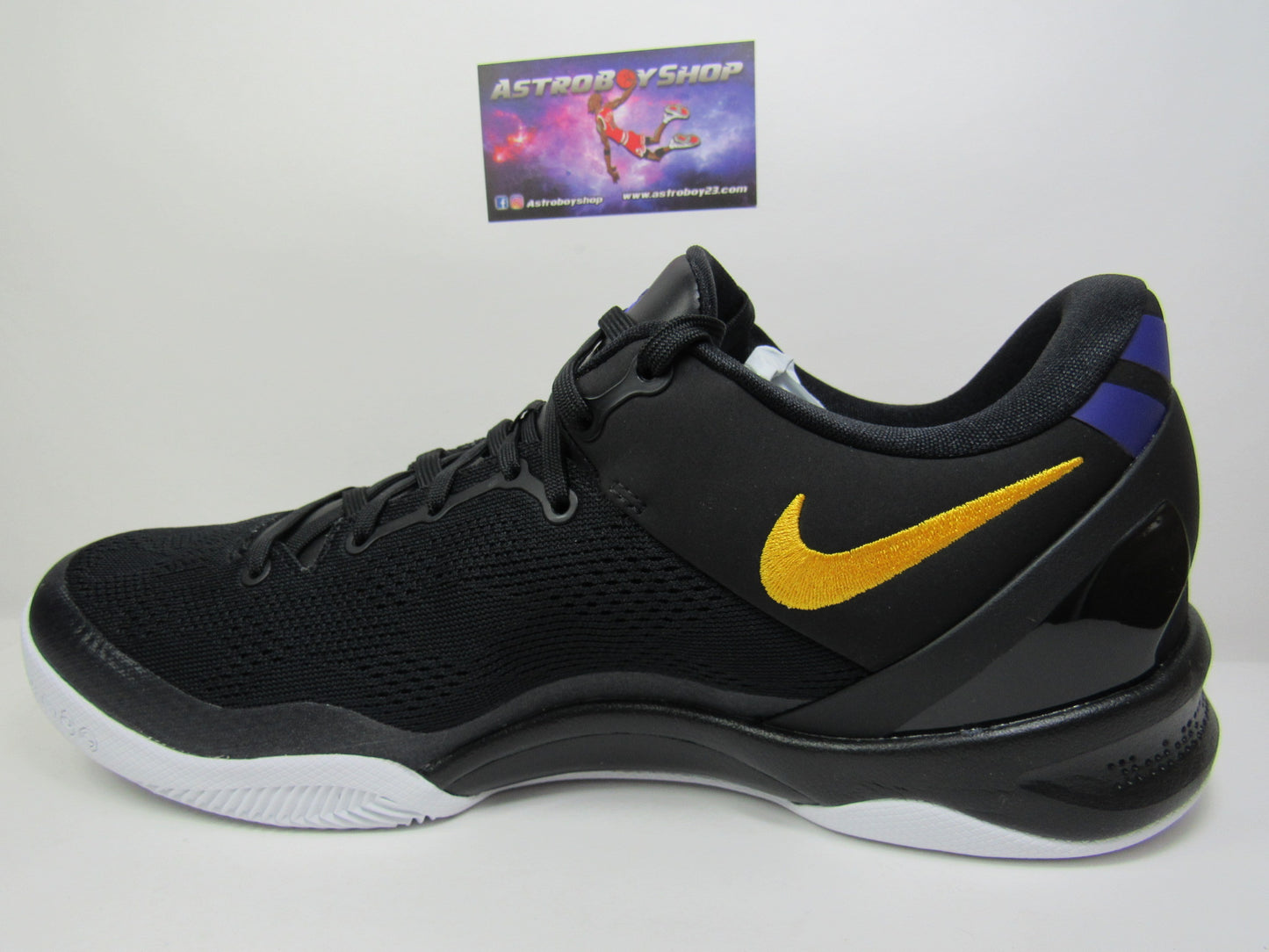 KOBE 8 PROTRO LAKERS BLACK GOLD EN CAJA