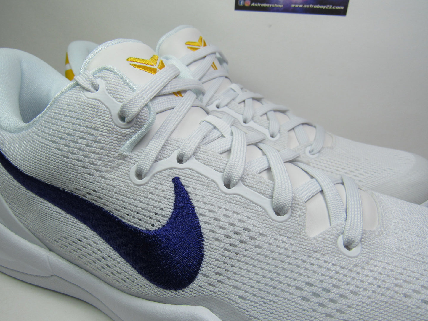 KOBE 8 PROTRO LAKERS HOME EN CAJA