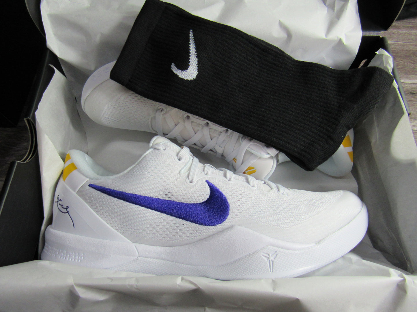 KOBE 8 PROTRO LAKERS HOME EN CAJA