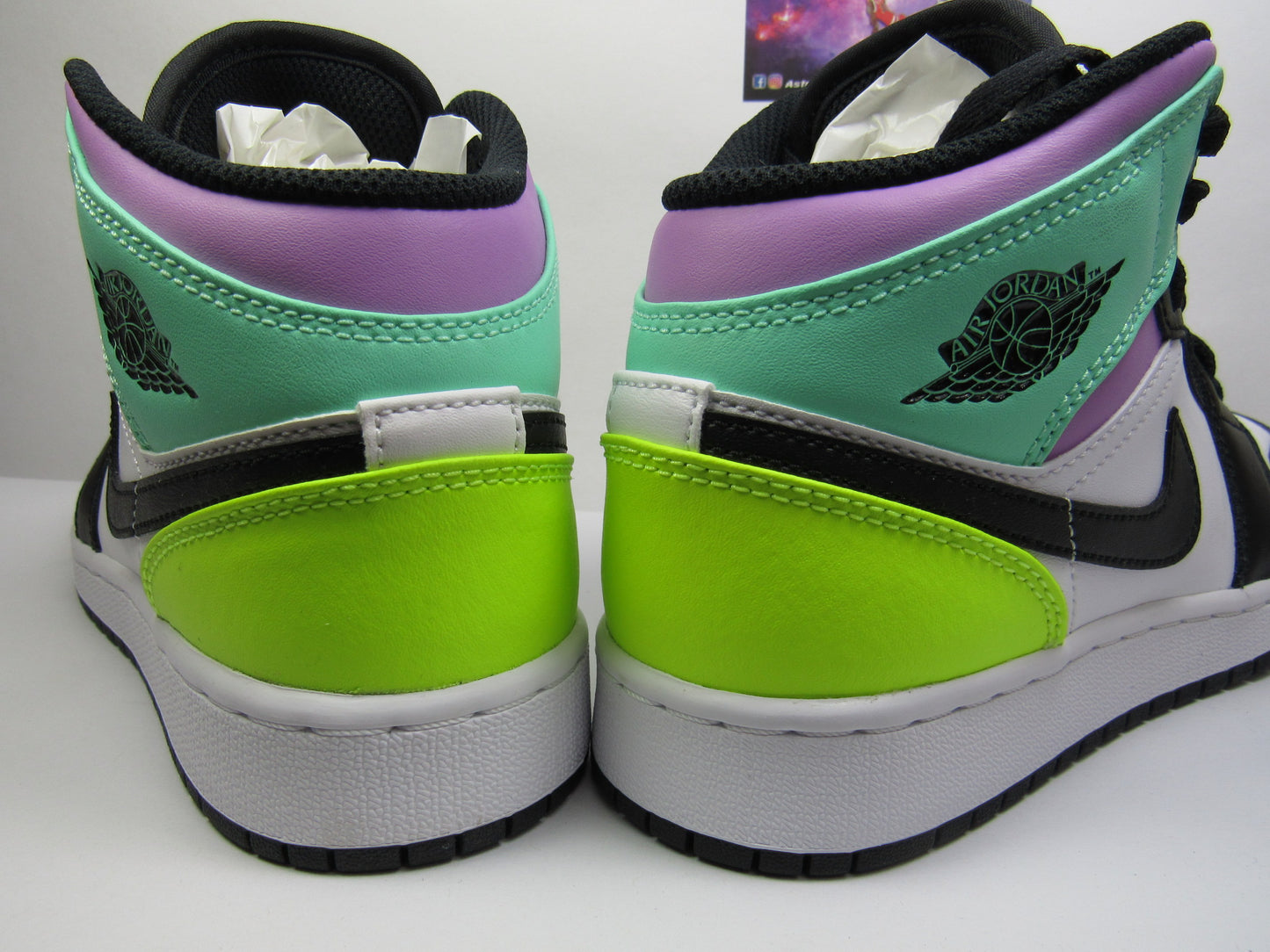 JORDAN 1 MID KIDS PASTEL EN CAJA