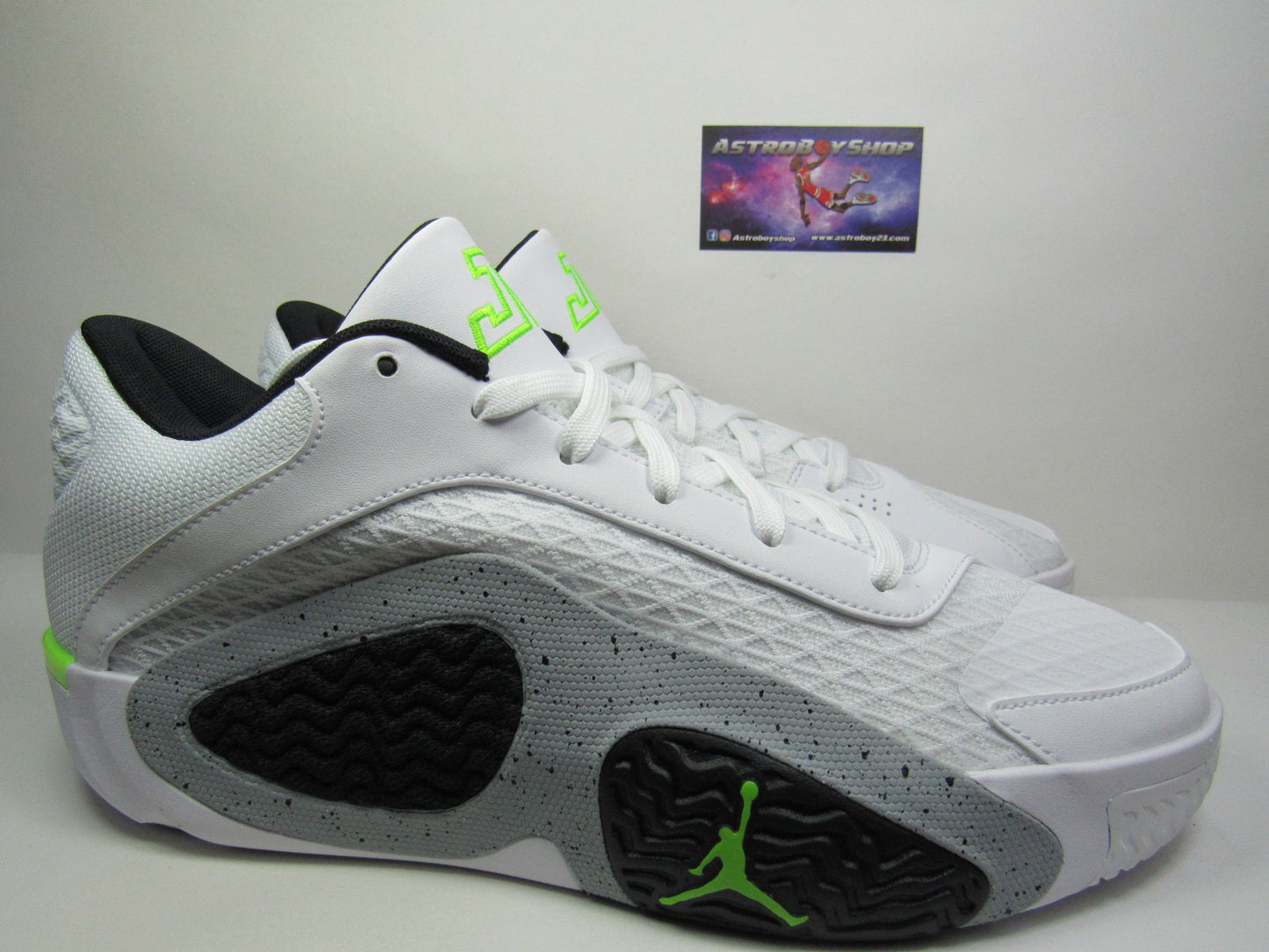 JORDAN TATUM 2 "NEON" EN CAJA