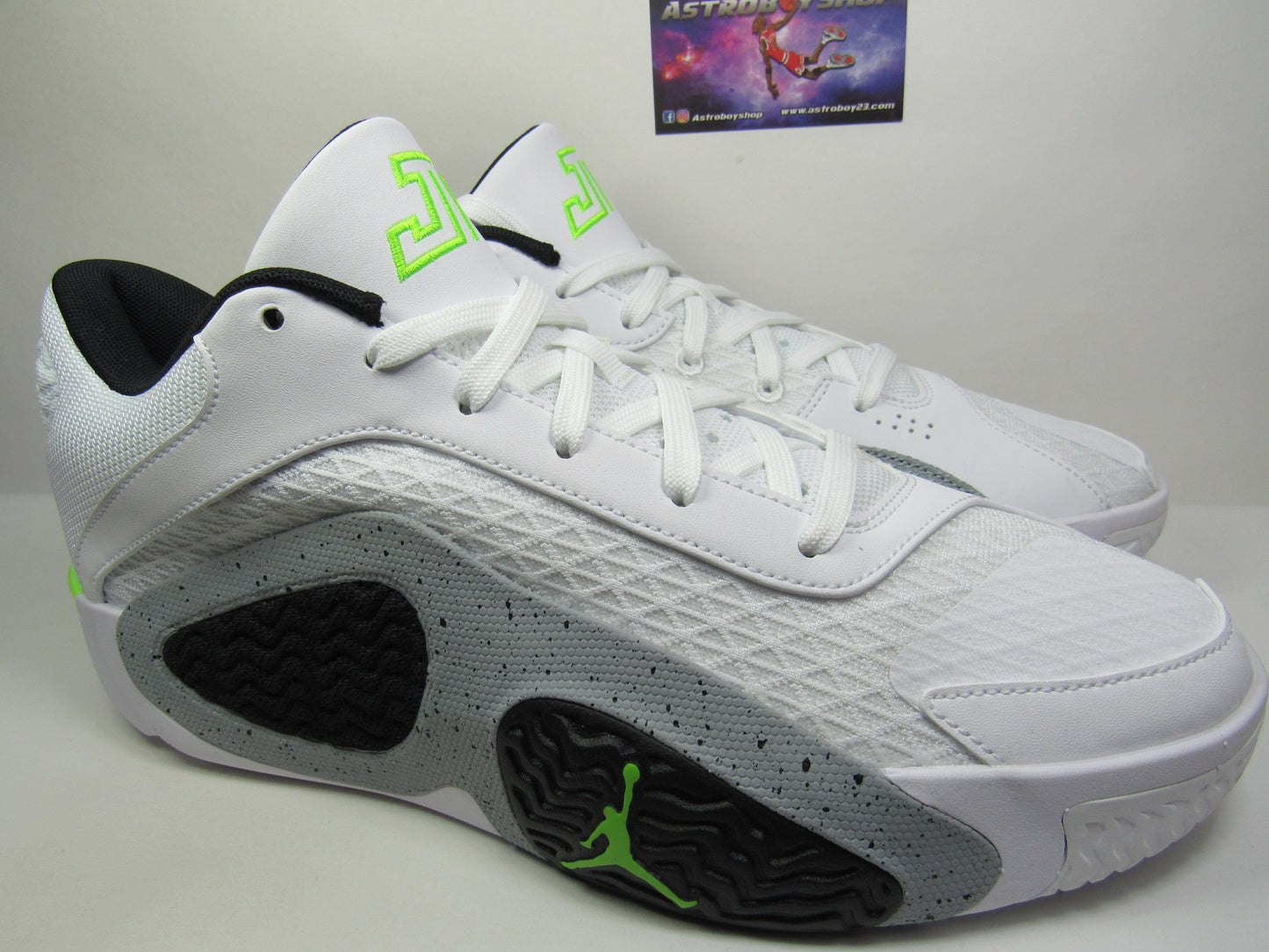 JORDAN TATUM 2 "NEON" EN CAJA