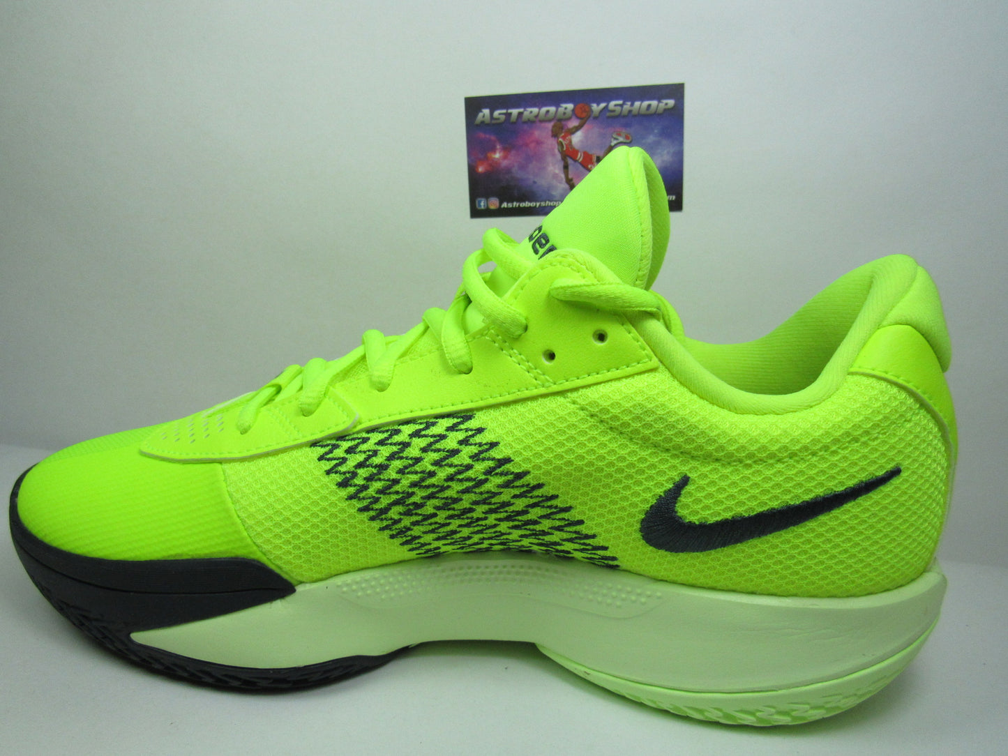 NIKE GT CUT ACADEMY VOLT EN CAJA