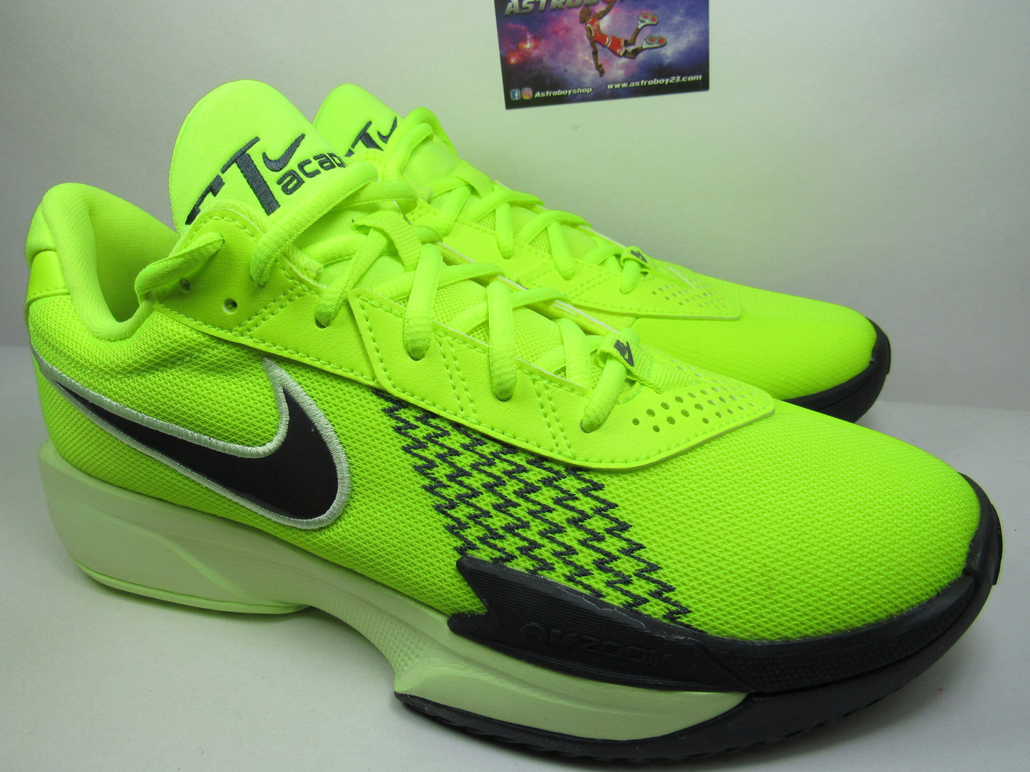 NIKE GT CUT ACADEMY VOLT EN CAJA