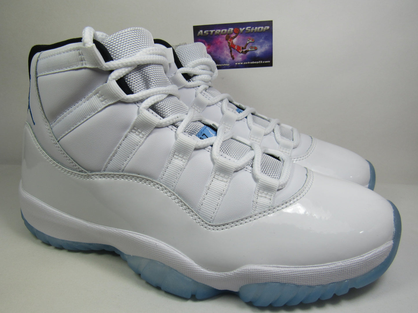 JORDAN 11 LEGEND BLUE 2024 EN CAJA