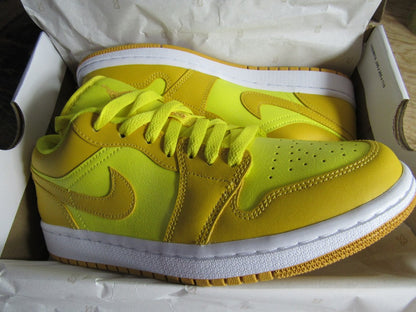 JORDAN 1 LOW WMNS YELLOW STRIKE EN CAJA