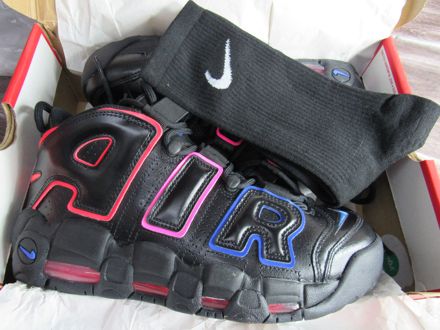 PIPPEN AIR MORE UPTEMPO ELECTRIC EN CAJA