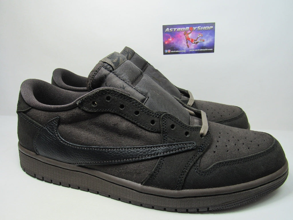 JORDAN 1 LOW TRAVIS SCOTT VELVET BROWN EN CAJA CON EXTRA LACES