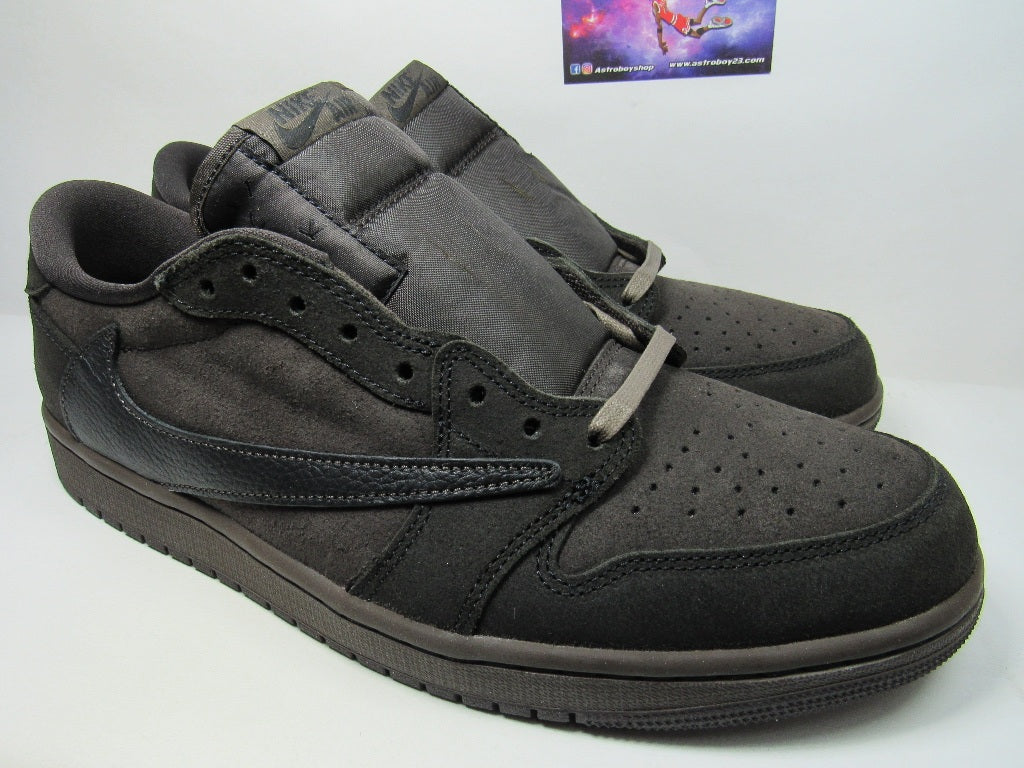 JORDAN 1 LOW TRAVIS SCOTT VELVET BROWN EN CAJA CON EXTRA LACES