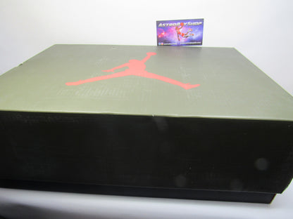 JORDAN 6 TRAVIS SCOTT OLIVE EN CAJA