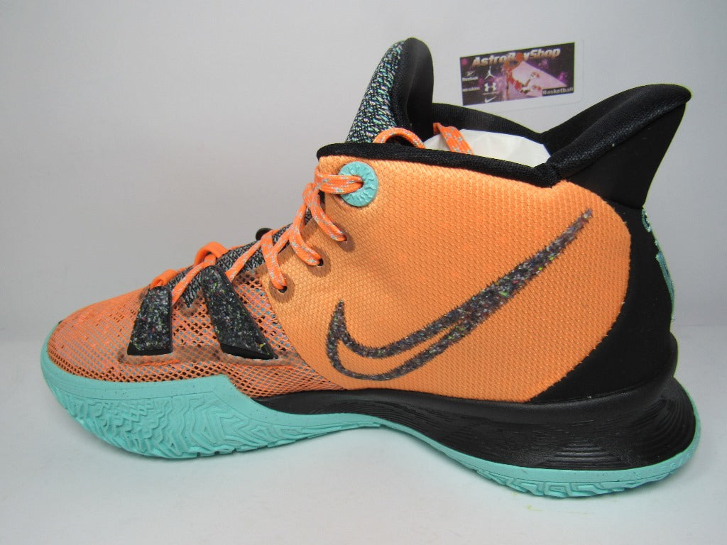KYRIE IRVING 7 ALL STARS EN CAJA BLACK