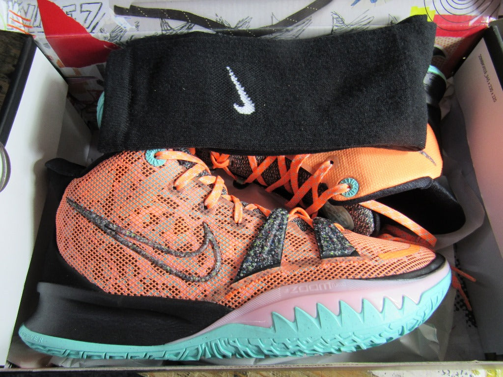 KYRIE IRVING 7 ALL STARS EN CAJA BLACK