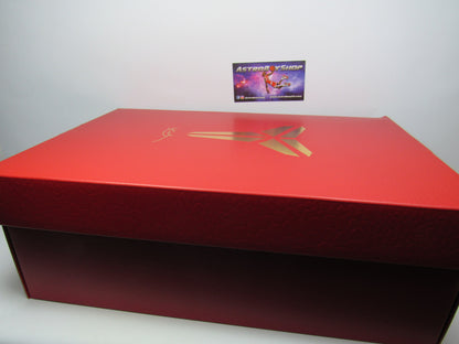 KOBE 5 YEAR OF MAMBA EGGPLANT EN CAJA CON MORRAL