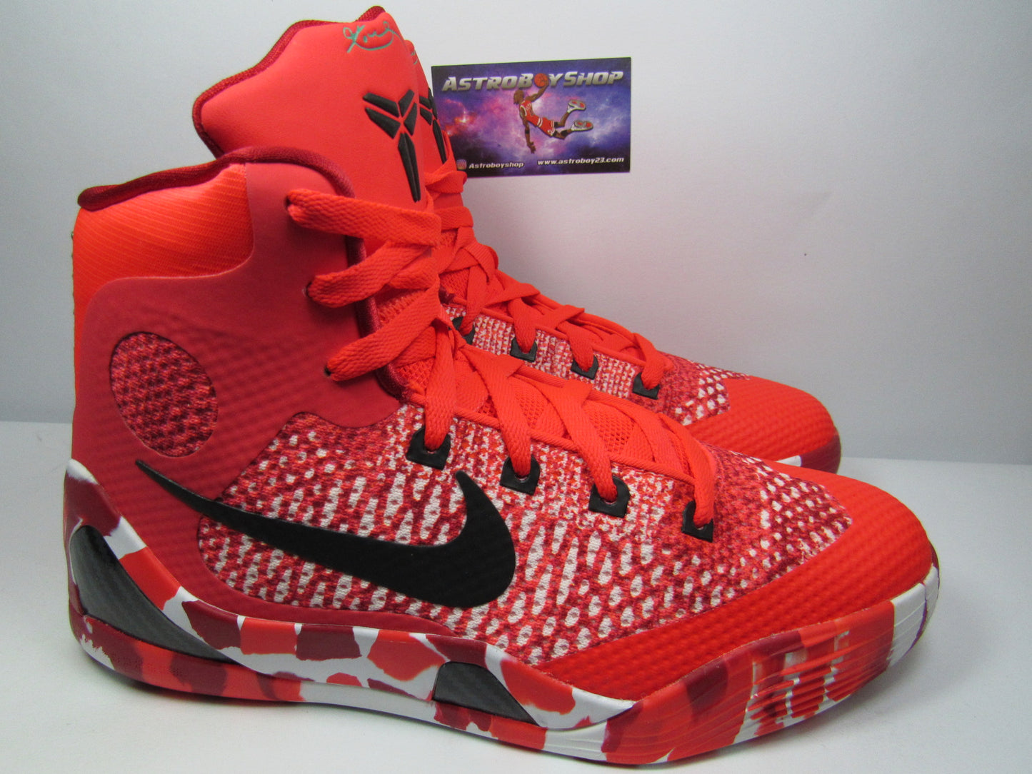 KOBE 9 CHRISTMAST KIDS EN CAJA