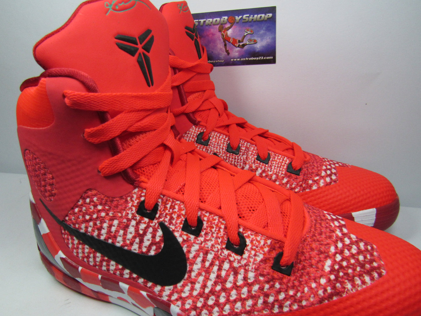 KOBE 9 CHRISTMAST KIDS EN CAJA