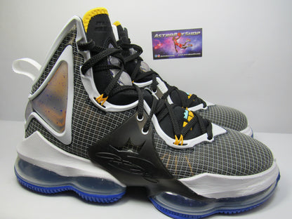 LEBRON 19 HARDWOOD CLASSICS EN CAJA