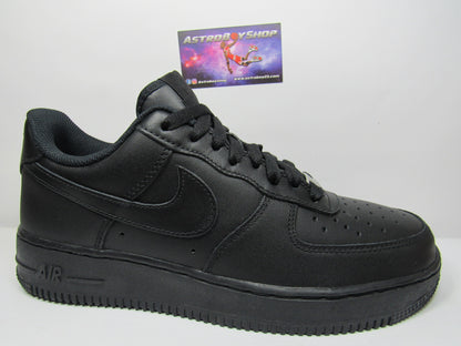 AIR FORCE ONE LOW TRIPLE BLACK 2024 EN CAJA