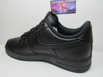 AIR FORCE ONE LOW TRIPLE BLACK 2024 EN CAJA