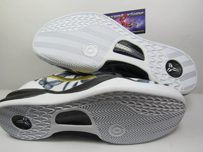 KOBE 8 MAMBACITA EN CAJA