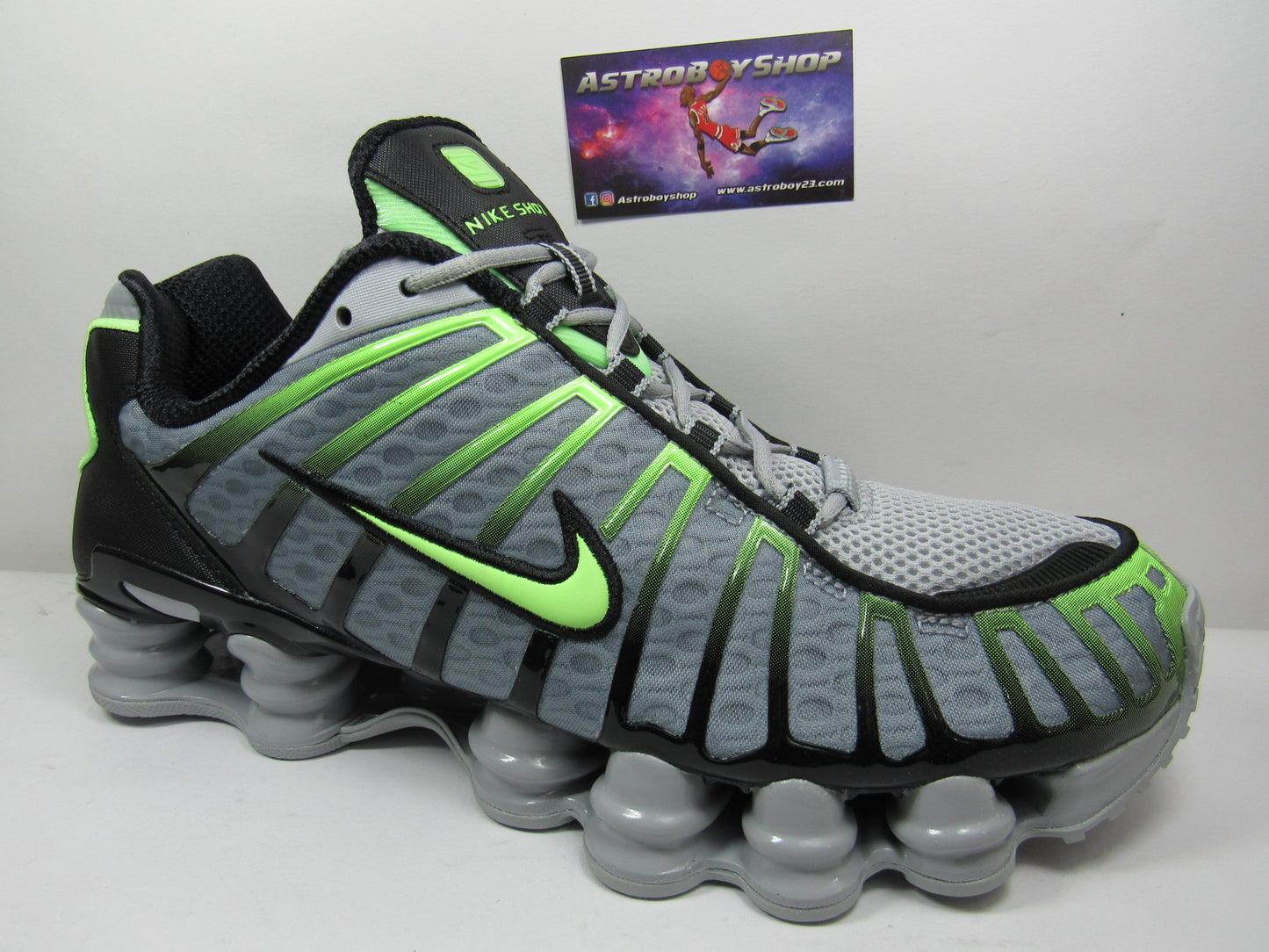 NIKE SHOX TL GREY GREEN EN CAJA