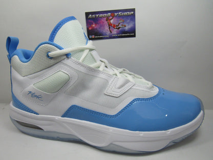 JORDAN STAY LOYAL 3 CAROLINA EN CAJA