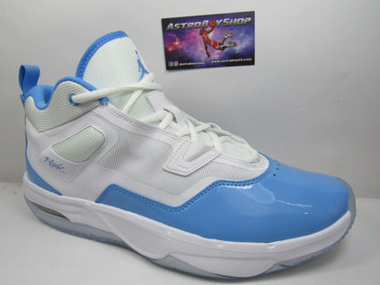 JORDAN STAY LOYAL 3 CAROLINA EN CAJA
