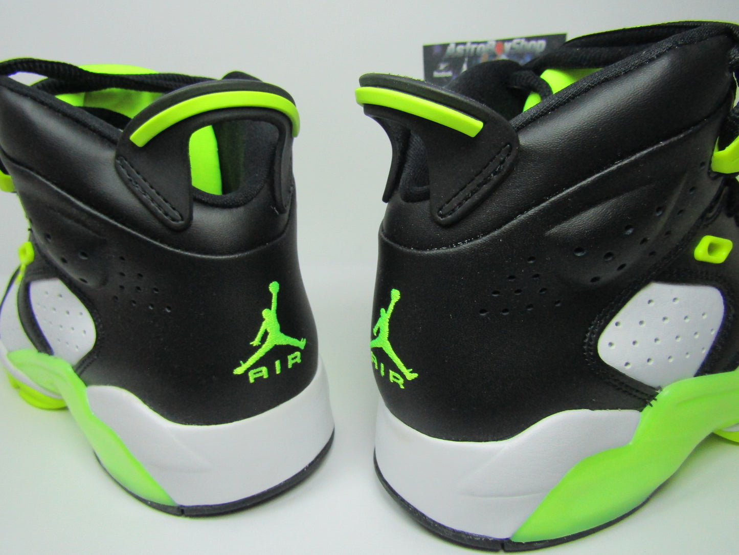 JORDAN 6-17-23 BLACK VOLT KIDS EN CAJA