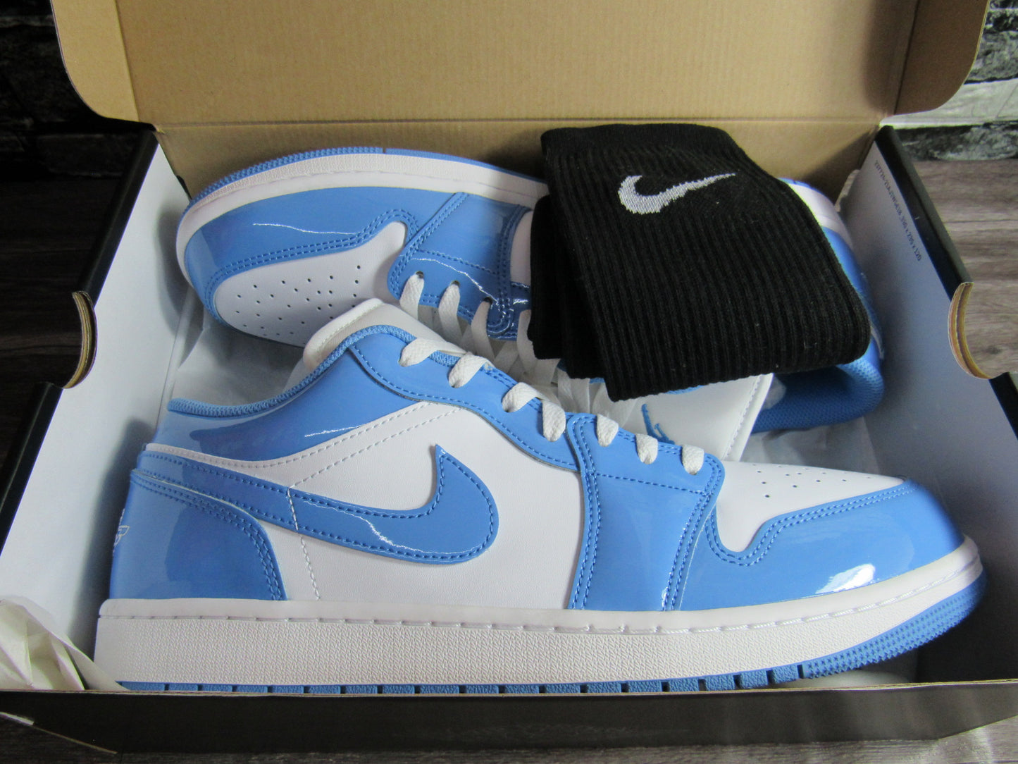 JORDAN 1 LOW LEGEND BLUE EN CAJA