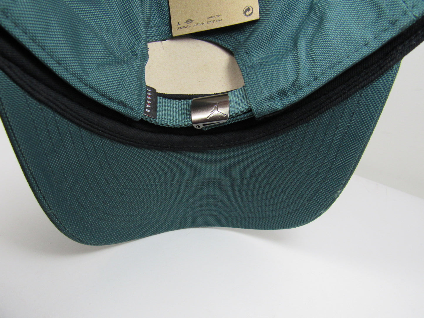 GORRA JORDAN CURVA METAL LOGO OXIDIZED GREEN (L/XL)
