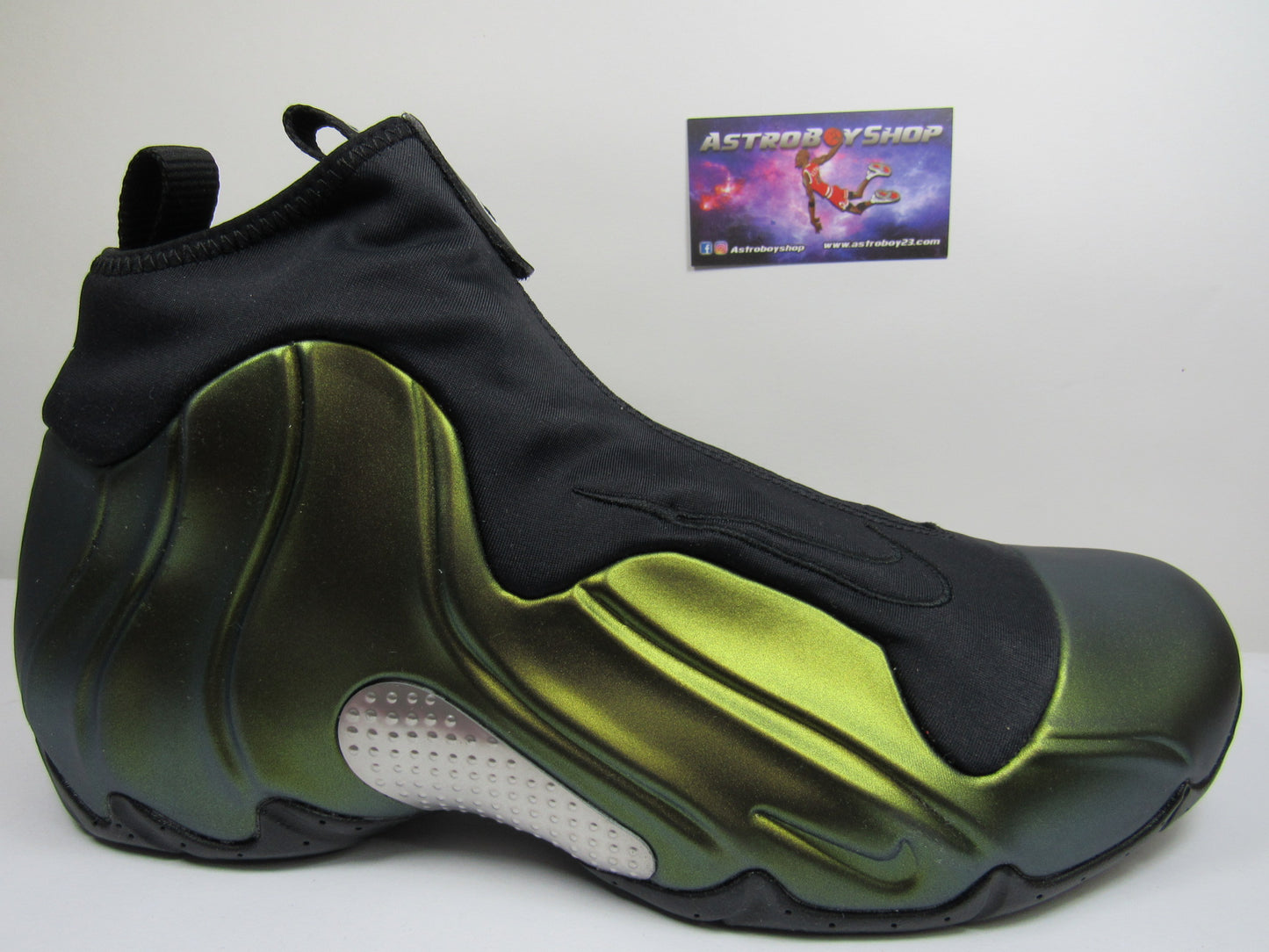 NIKE FLIGHTPOSITE METALLIC GOLD 2025 EN CAJA