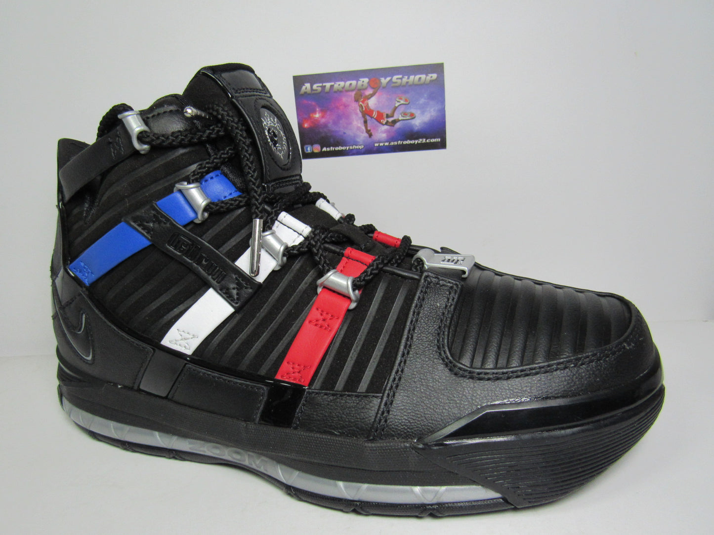 LEBRON 3 THE SHOP BLACK RED EN CAJA