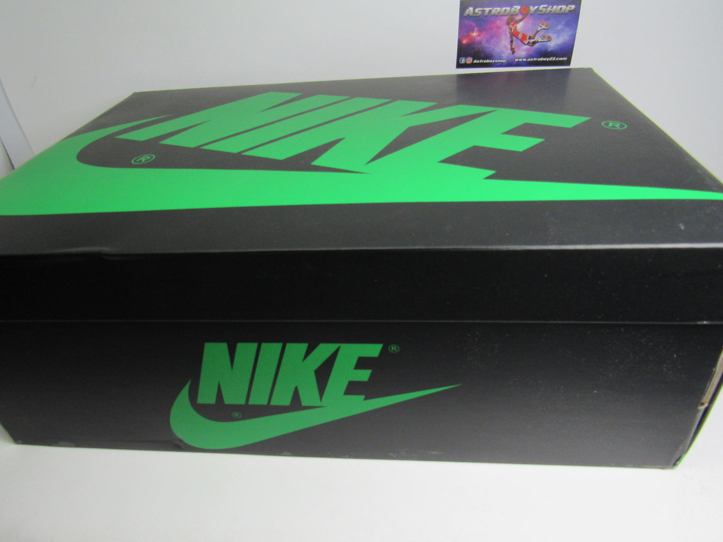 JORDAN 1 HIGH "LUCKY GREEN" EN CAJA