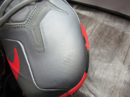 LEBRON 11 ELITE SILVER "DE USO" SE USARON UNA VEZ EN CAJA MALTRATADA