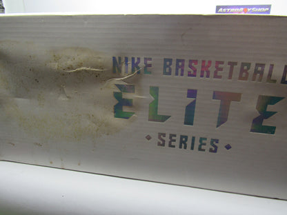 LEBRON 11 ELITE SILVER "DE USO" SE USARON UNA VEZ EN CAJA MALTRATADA