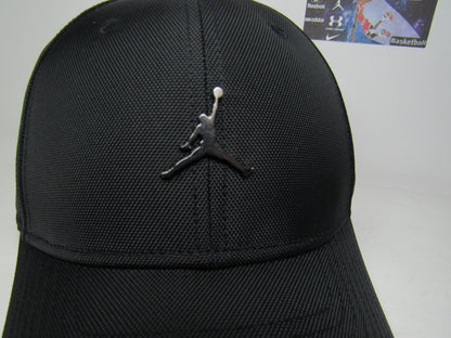 GORRA CURVA JORDAN RISE METAL BLACK (M/L)