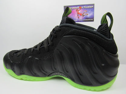 FOAMPOSITE BLACK VOLT 2025 EN CAJA