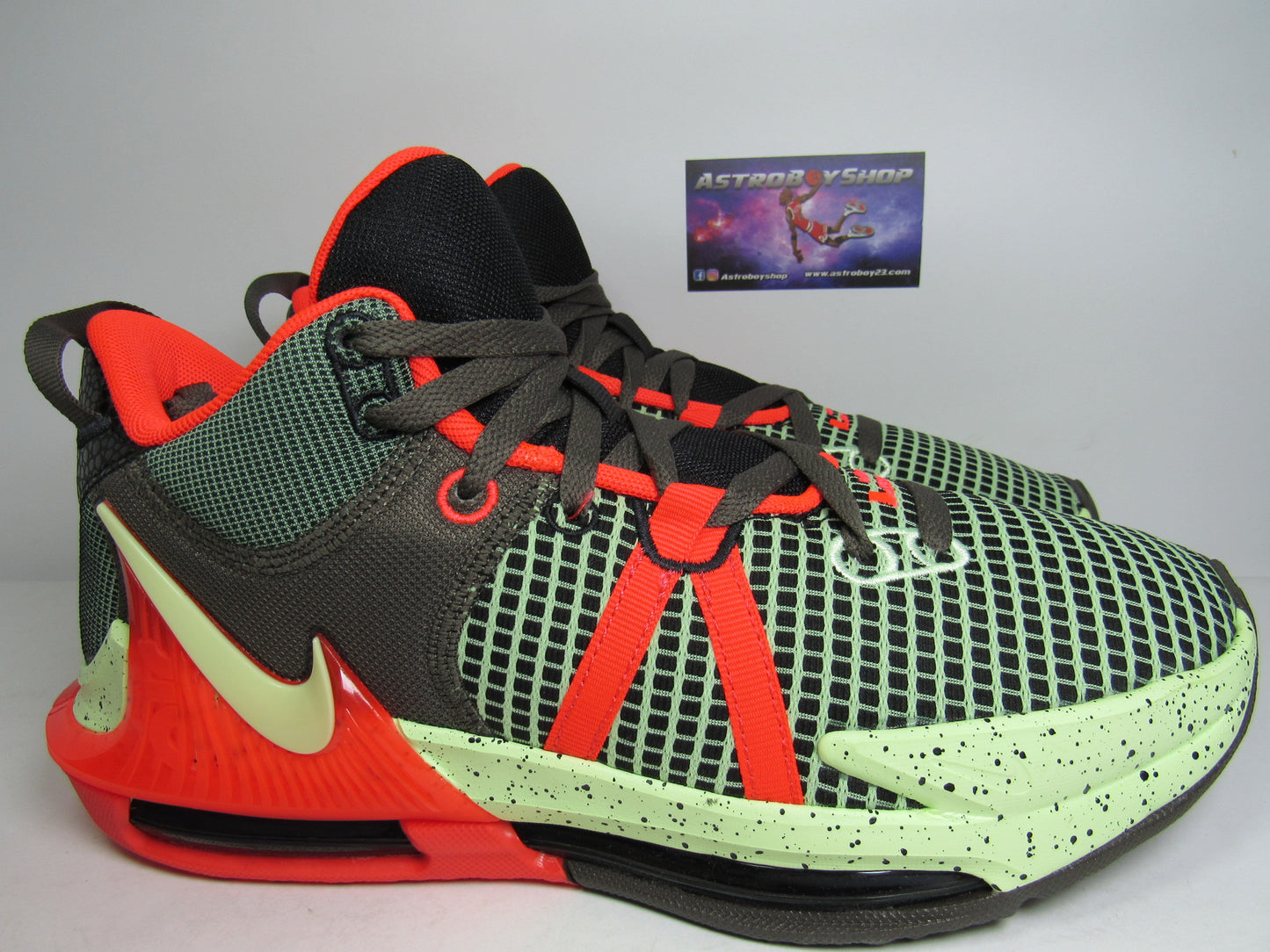 LEBRON WITNESS 7 "ALLIGATOR" EN CAJA