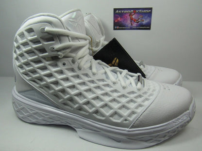 KOBE  3 PROTRO HALO EN CAJA