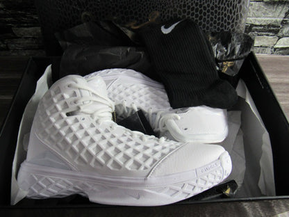 KOBE  3 PROTRO HALO EN CAJA