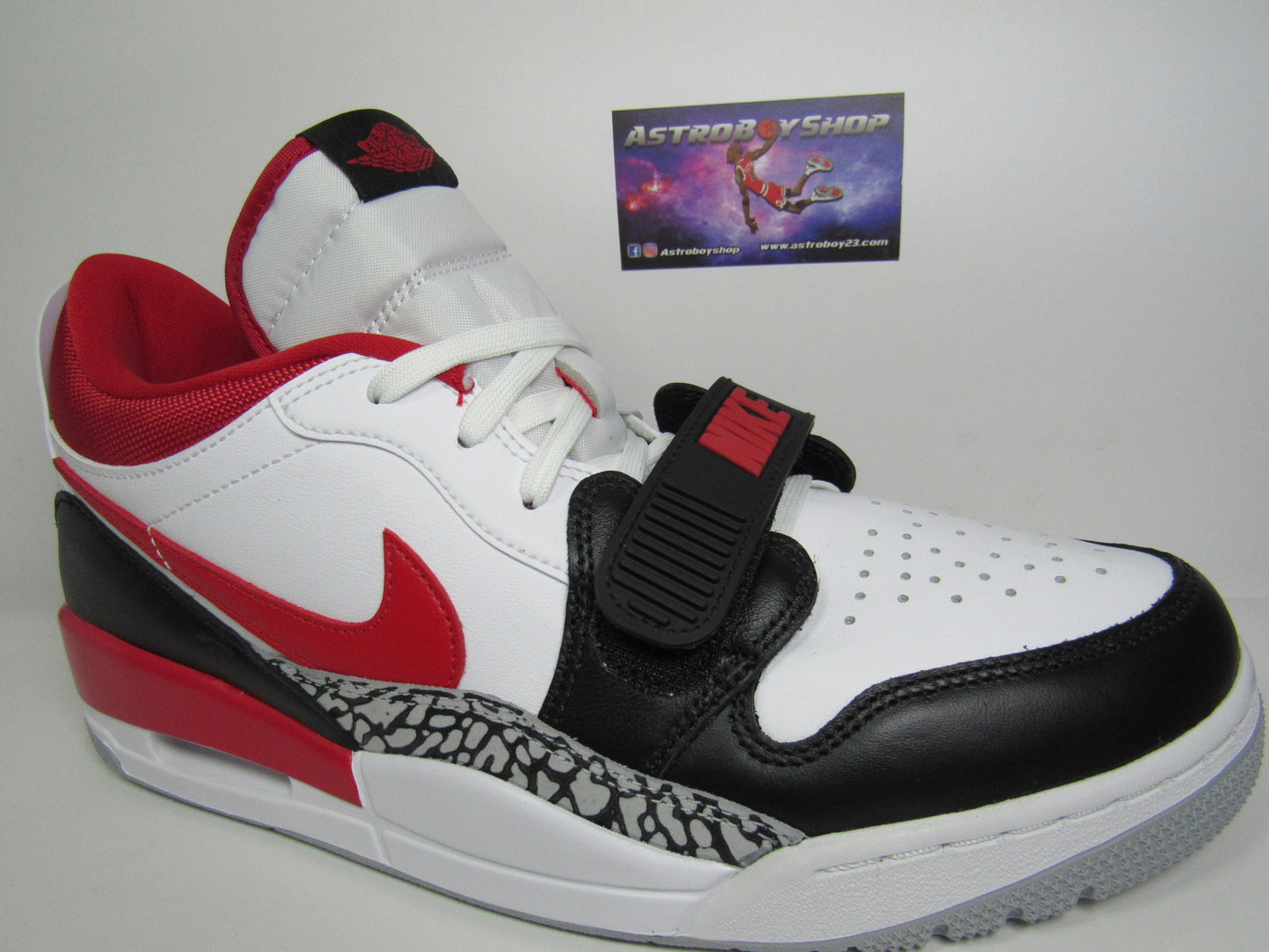 JORDAN LEGACY 312 LOW "FIRE RD" EN CAJA