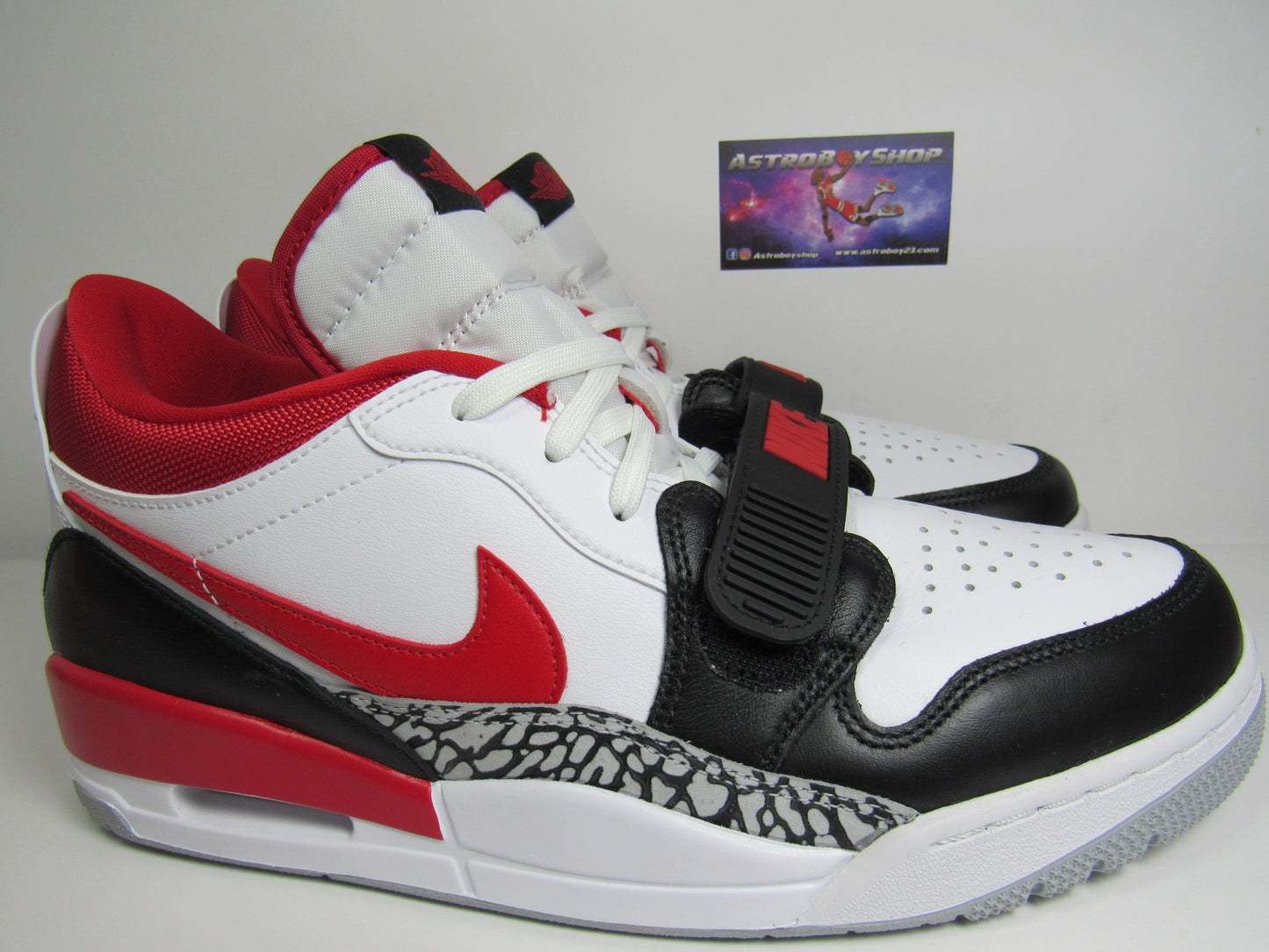 JORDAN LEGACY 312 LOW "FIRE RD" EN CAJA