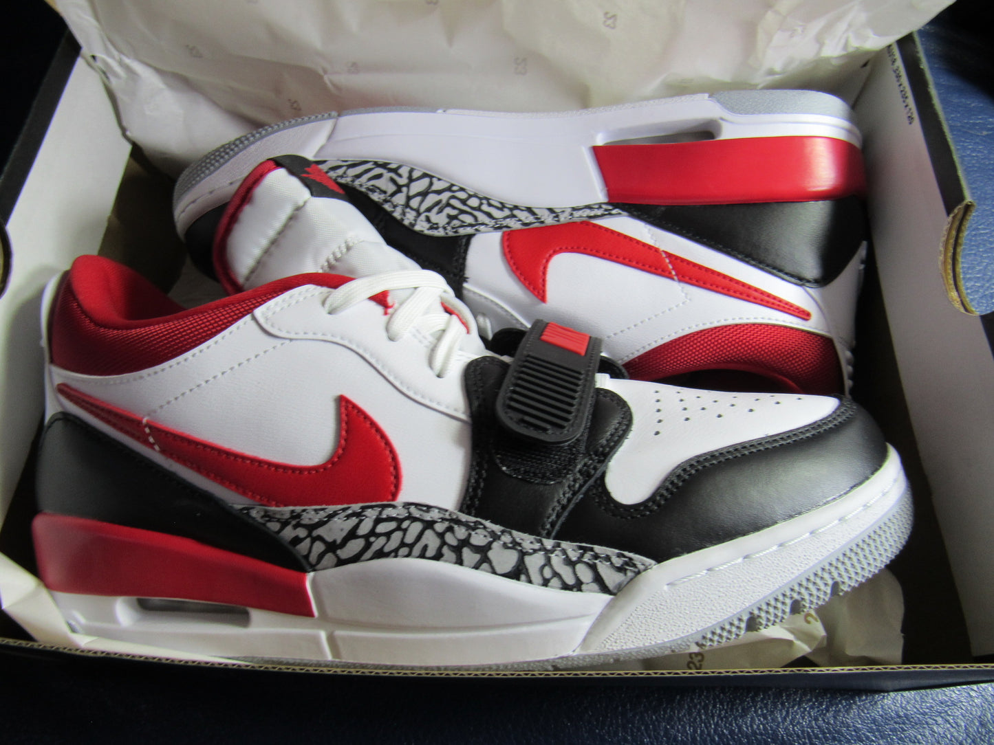 JORDAN LEGACY 312 LOW "FIRE RD" EN CAJA