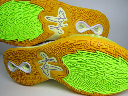 KYRIE IRVING INFINITY "PYRAMID" EN CAJA