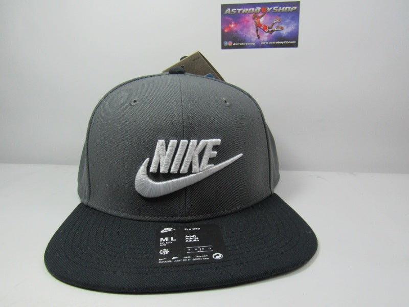 GORRA NIKE PRO FUTURA GREY DRI-FIT (M/L)