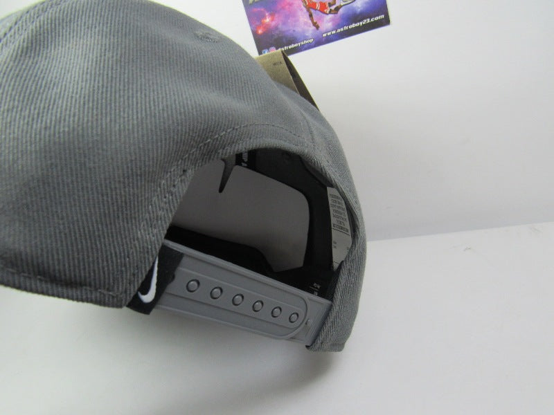 GORRA NIKE PRO FUTURA GREY DRI-FIT (M/L)